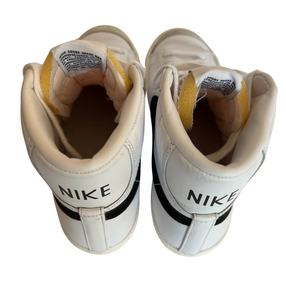 NIKE Women’s Blazer Mid 77 Size 7.5 in White & Black - Worn twice! - Picture 11 of 13